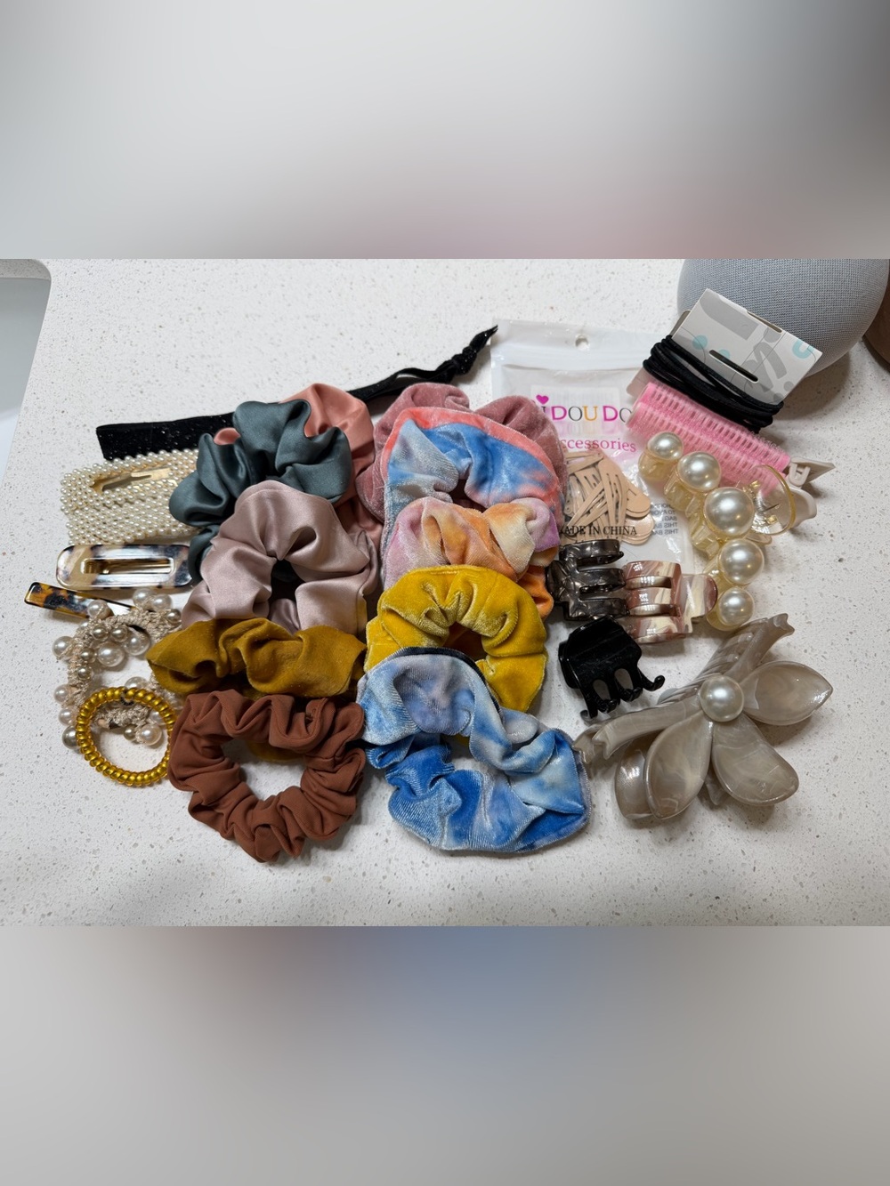 Assorted Hair Accessories Set - Multi-Color Scrunchies & Clips